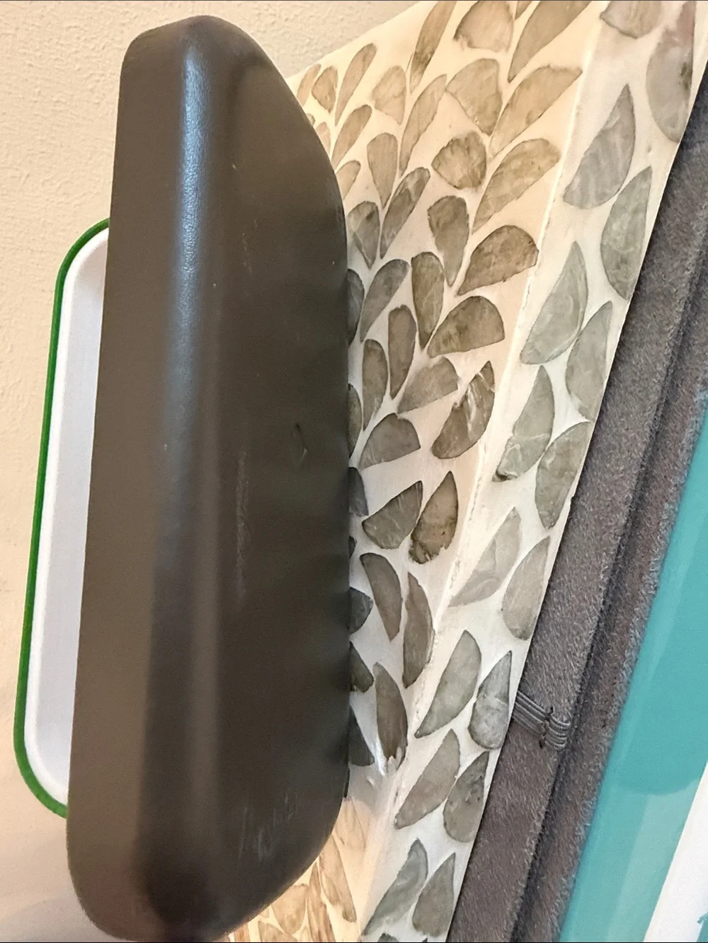 kate spade Green Hard Eyeglass Case with Logo